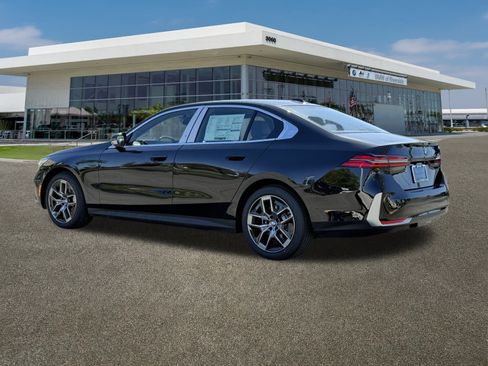 New 2026 BMW 530i w/ Convenience Package RWD image 6
