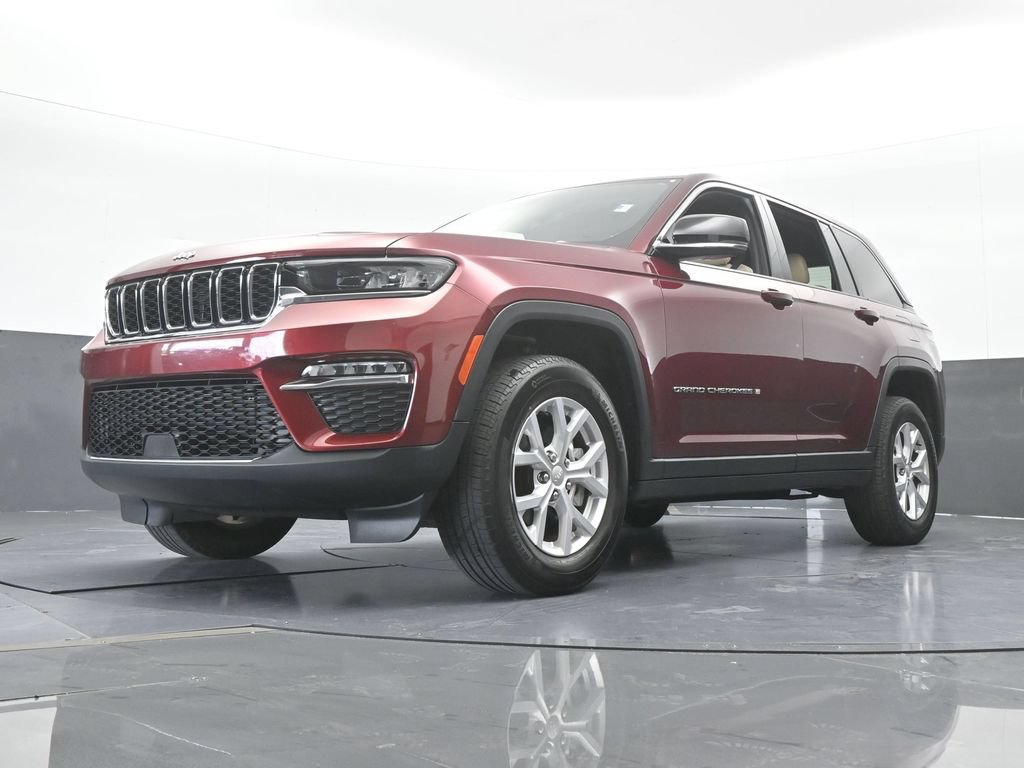 Used 2023 Jeep Grand Cherokee Limited w/ Trailer Tow Prep Group (B) RWD image 56