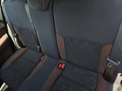 Used 2019 Nissan Kicks SR FWD image 12