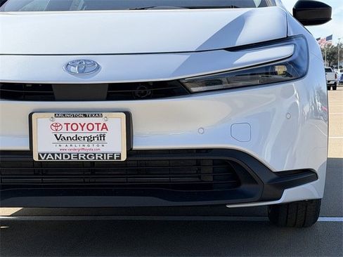 New 2026 Toyota Prius LE image 8