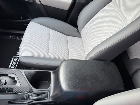 Used 2014 Toyota RAV4 LE AWD/4WD image 14