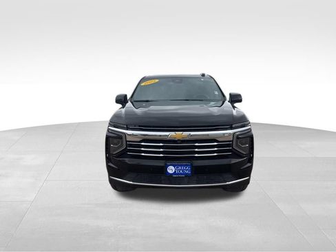 Used 2025 Chevrolet Tahoe LT AWD/4WD image 4