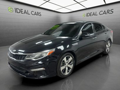 Used 2019 Kia Optima S w/ S Panoramic Sunroof Package
