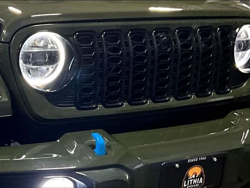 Used 2024 Jeep Wrangler High Altitude image 33