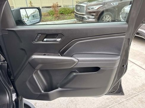 Used 2024 Chevrolet Colorado LT AWD/4WD image 13