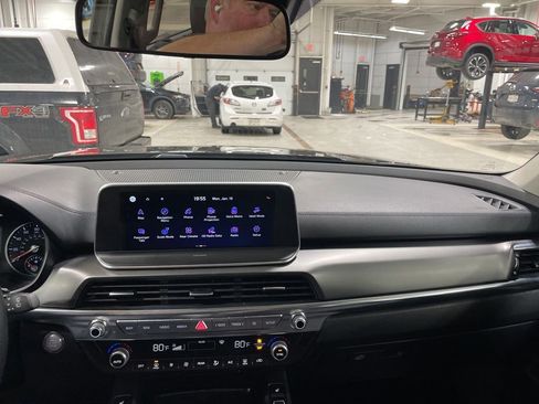 Certified 2022 Kia Telluride S image 16