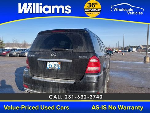 Used 2011 Mercedes-Benz GL 450 4MATIC image 8