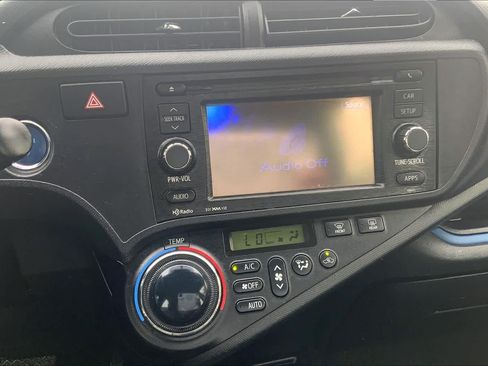 Used 2013 Toyota Prius C Three FWD image 6