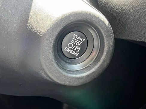 Used 2025 RAM ProMaster 2500 w/ Convenience Group FWD image 16