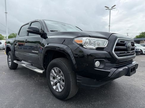 Used 2018 Toyota Tacoma SR5 image 3