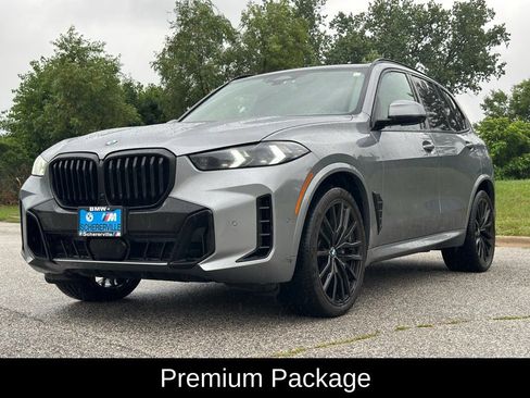 Used 2025 BMW X5 xDrive40i w/ M Sport Package AWD/4WD image 3