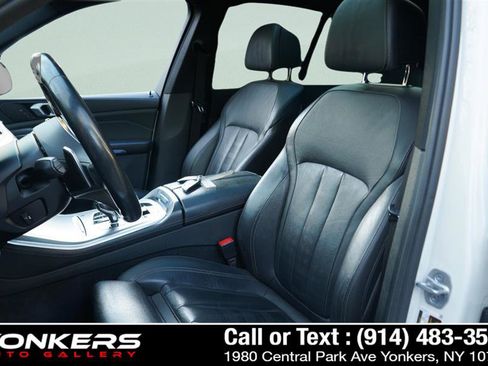 Used 2021 BMW X5 xDrive40i w/ M Sport Package image 32