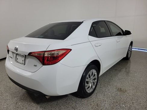 Used 2017 Toyota Corolla LE FWD image 4