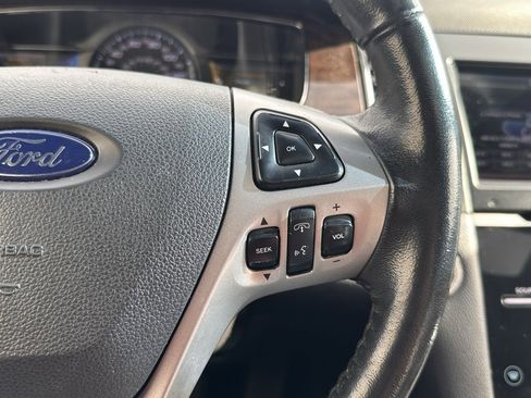 Used 2013 Ford Taurus Limited image 27