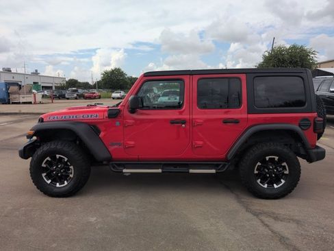 Used 2024 Jeep Wrangler Unlimited Rubicon 4xe AWD/4WD image 9
