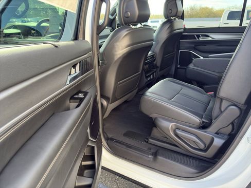 New 2026 Jeep Grand Wagoneer L Limited image 16