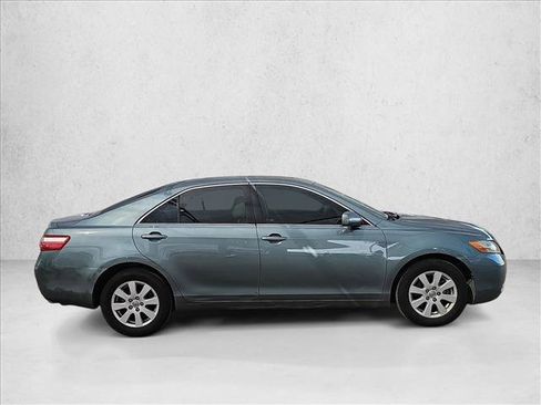 Used 2009 Toyota Camry XLE FWD image 6