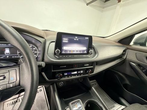 Used 2023 Nissan Rogue SV AWD/4WD image 17