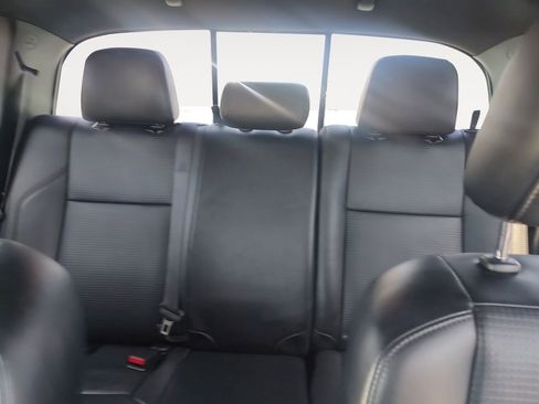 Used 2018 Toyota Tacoma TRD Off-Road AWD/4WD image 13
