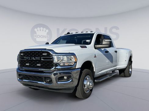 Used 2023 RAM 3500 Big Horn w/ Level 1 Equipment Group AWD/4WD image 1