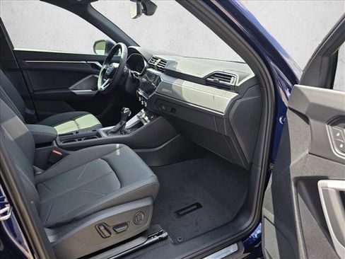 Certified 2025 Audi Q3 2.0T Premium w/ Convenience Package AWD/4WD image 10