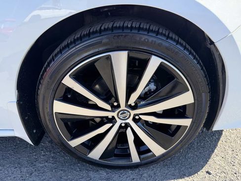 Used 2021 Nissan Altima 2.5 SR FWD image 7