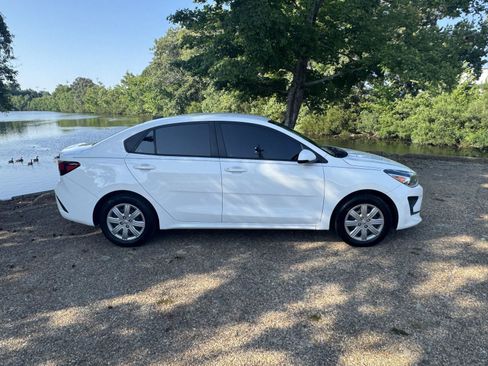 Used 2022 Kia Rio LX FWD image 3