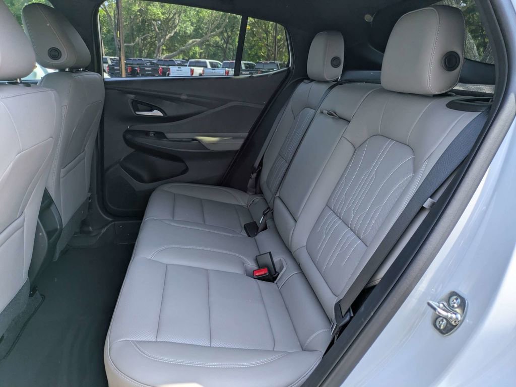 New 2026 Buick Envista Avenir FWD image 15