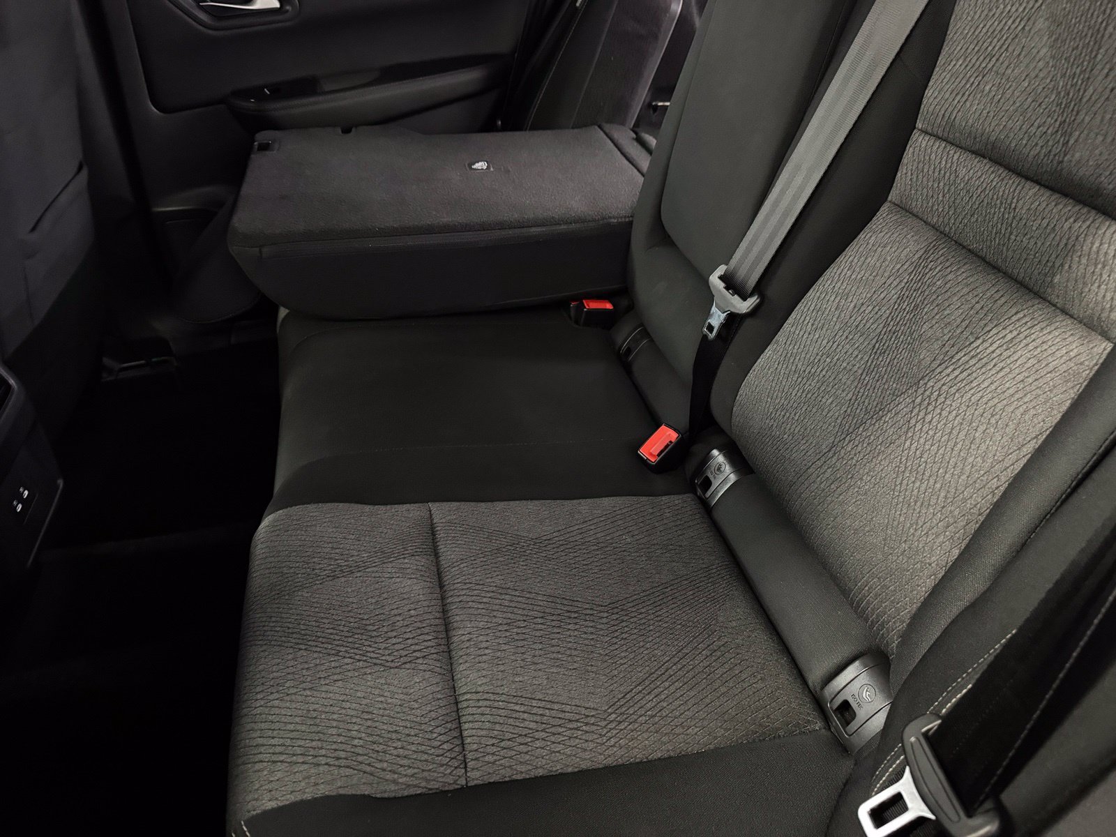 Certified 2026 Nissan Rogue SV AWD/4WD image 32