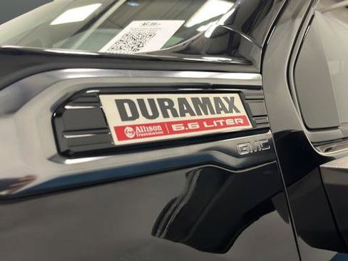 Used 2023 GMC Sierra 3500 AT4 w/ AT4 Preferred Package AWD/4WD image 43