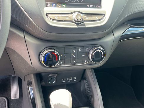 Used 2023 Chevrolet TrailBlazer LT image 32