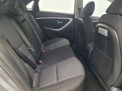Used 2016 Hyundai Elantra GT image 19