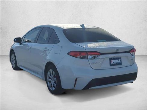 Used 2020 Toyota Corolla LE image 7