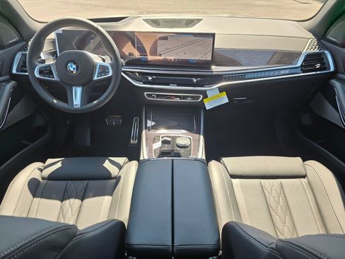New 2026 BMW X5 xDrive40i w/ M Sport Package AWD/4WD image 9