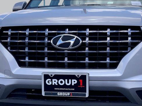 Used 2025 Hyundai Venue SEL FWD image 30