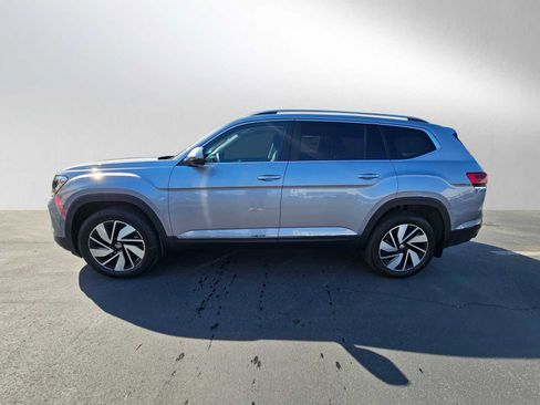 New 2025 Volkswagen Atlas SEL image 4