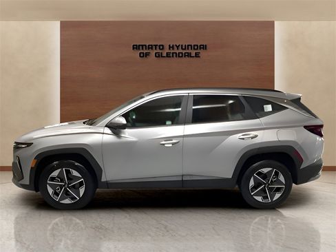 Certified 2025 Hyundai Tucson SEL image 2