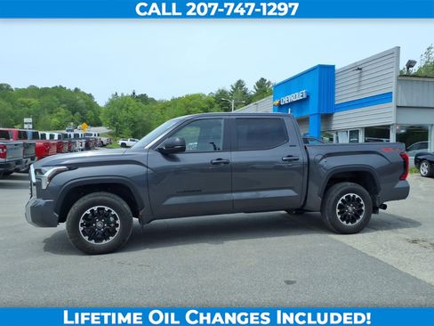 Used 2025 Toyota Tundra SR5 w/ TRD Off-Road Premium Package AWD/4WD image 8