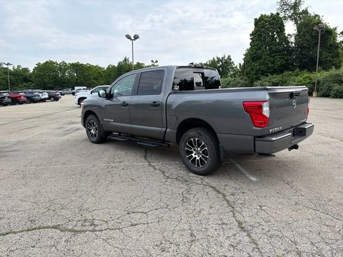 Used 2023 Nissan Titan SV w/ SV Convenience Package AWD/4WD image 5
