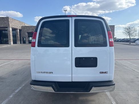Used 2024 GMC Savana 2500 w/ Driver Convenience Package image 11