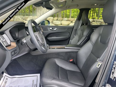 Used 2022 Volvo XC60 B5 Momentum AWD/4WD image 5