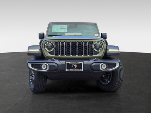 New 2026 Jeep Gladiator Sport AWD/4WD image 2