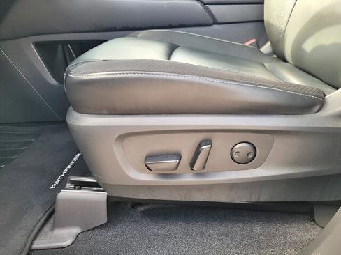 Used 2022 Nissan Pathfinder SL w/ SL Premium Package image 15