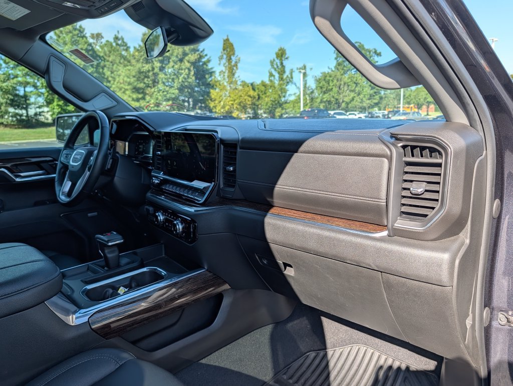 Used 2024 GMC Sierra 1500 Elevation w/ Elevation Premium Package AWD/4WD image 13