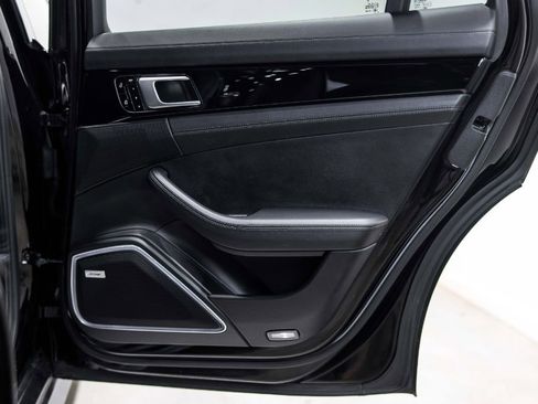 Used 2019 Porsche Panamera Turbo S image 18