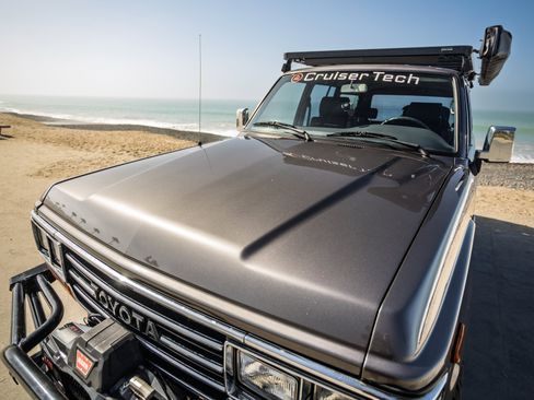 Used 1990 Toyota Land Cruiser AWD/4WD image 19