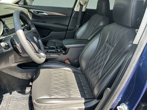 Used 2022 Buick Envision Avenir w/ Technology Package II FWD image 13