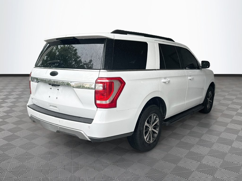 Used 2020 Ford Expedition XLT w/ Equipment Group 201A AWD/4WD image 6