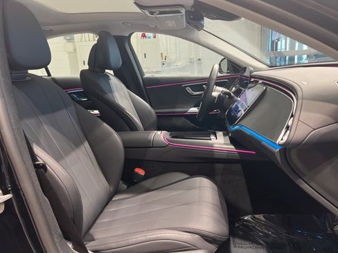 Used 2025 Mercedes-Benz E 350 4MATIC Sedan image 51