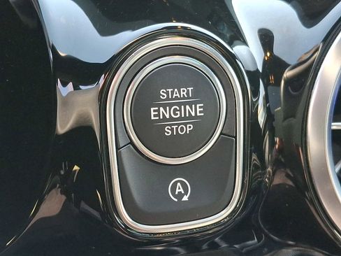 Certified 2022 Mercedes-Benz GLA 250 4MATIC image 19